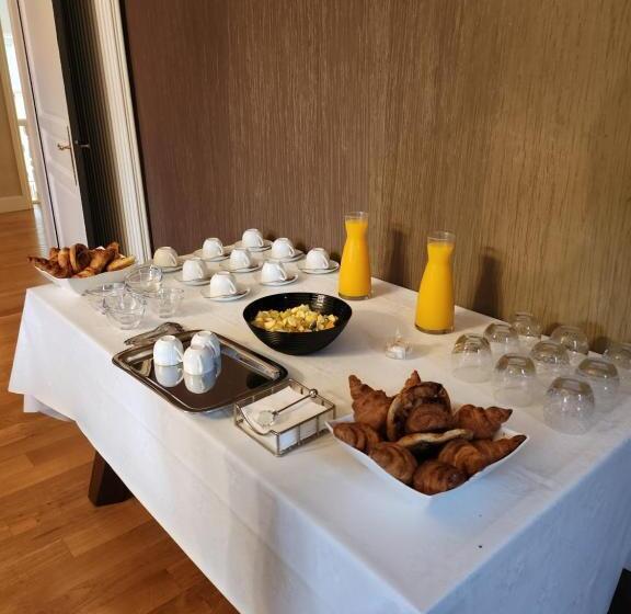 민박 Chateau De La Feuilleraie