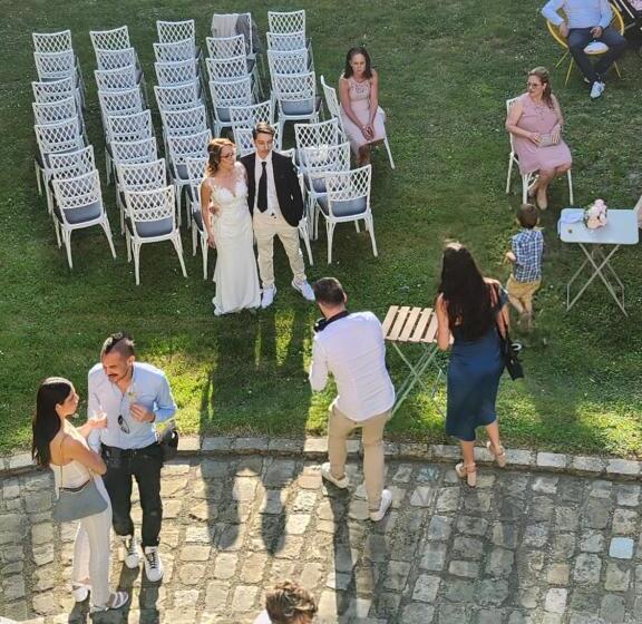 צימר Chateau De La Feuilleraie