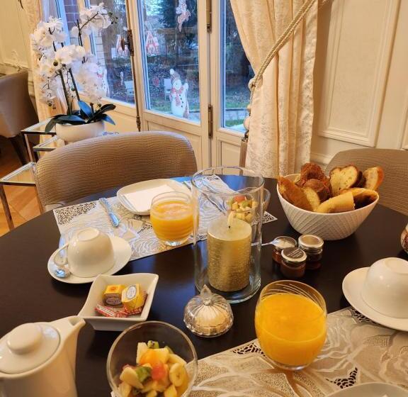 민박 Chateau De La Feuilleraie