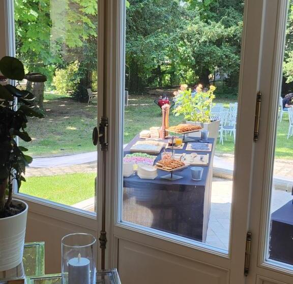 민박 Chateau De La Feuilleraie