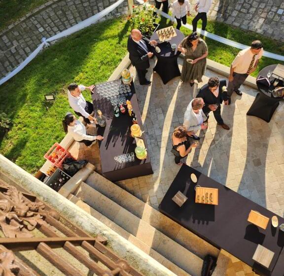 민박 Chateau De La Feuilleraie