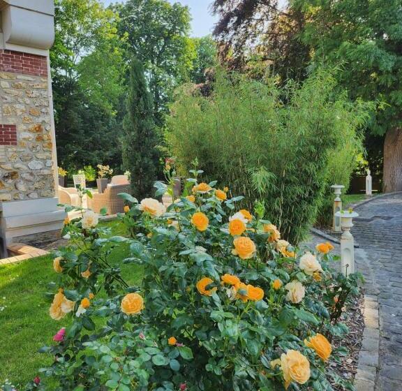 민박 Chateau De La Feuilleraie