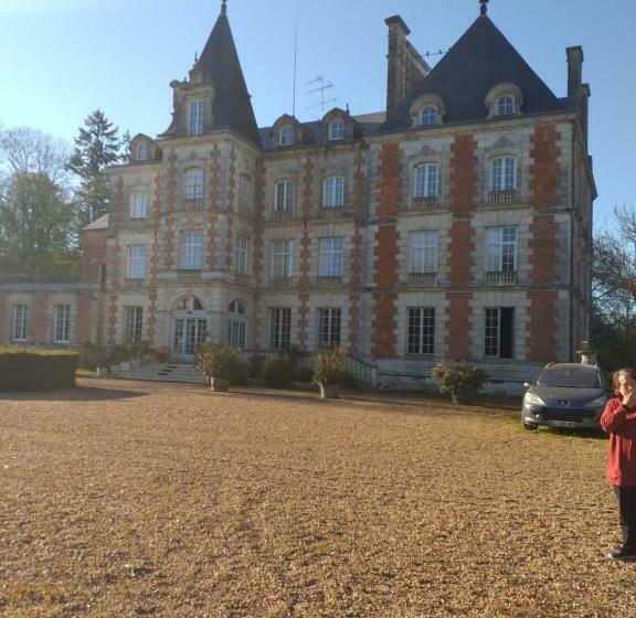 مبيت وإفطار Chateau De Rocheux