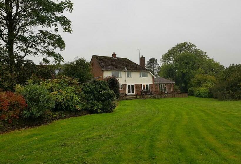 Bed and Breakfast House On The Hill