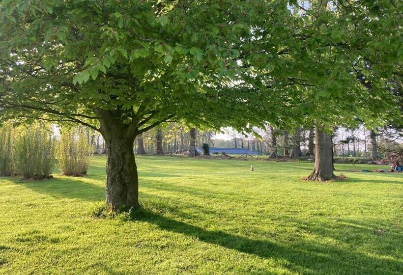 민박 L Armandière