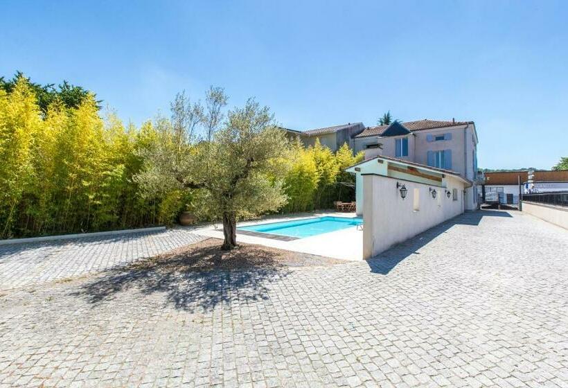 مبيت وإفطار Othil