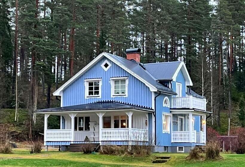 Gård Mörbacka Bed & Breakfast