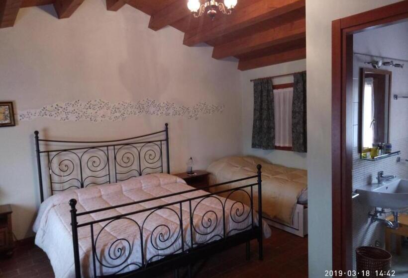 בית מלון כפרי Agriturismo La Scuderia