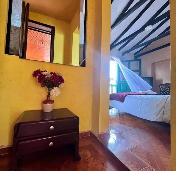 هتل Calicanto Real Cafe Museo