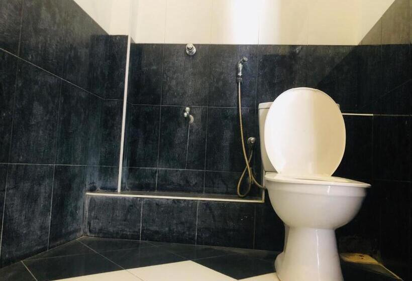 Отель Grand Camellia