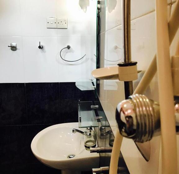 Отель Grand Camellia