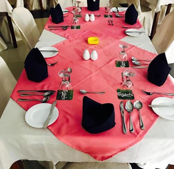 Отель Grand Camellia