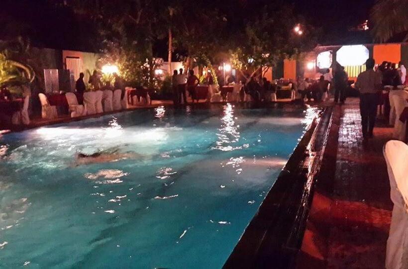 Отель Grand Camellia