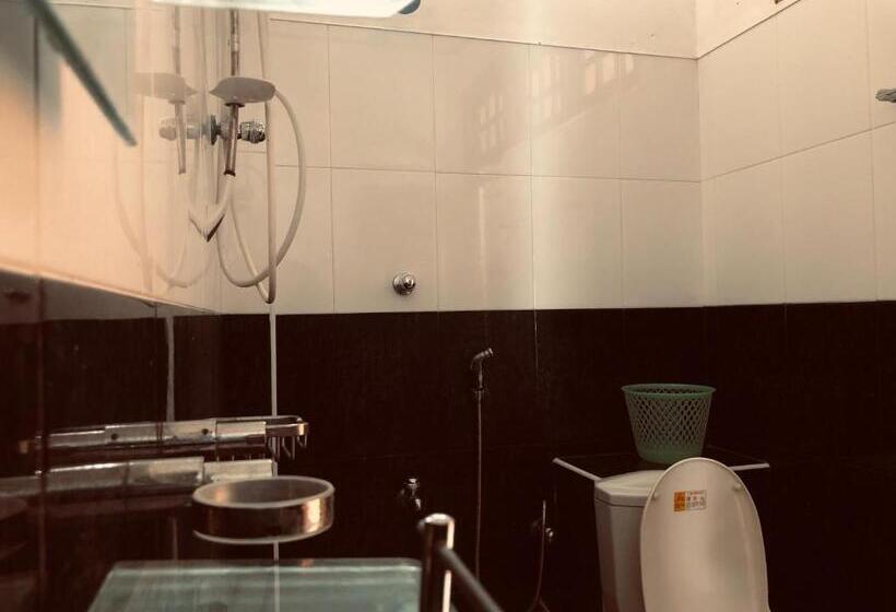 Отель Grand Camellia