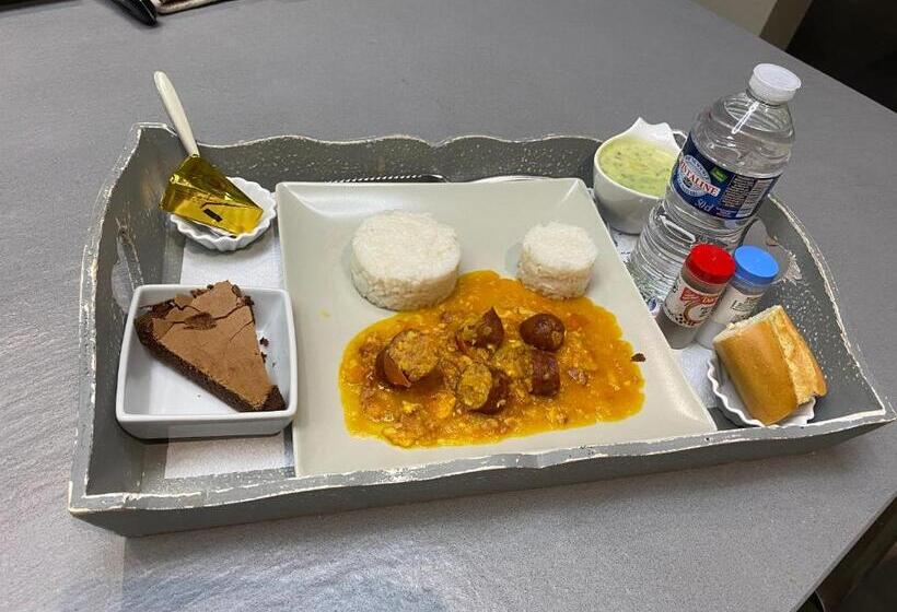 בית מלון כפרי Hôtel Déco Lia Soirée étape