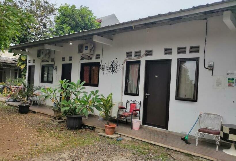 ホテル Oyo 90445 Villa Beta Syariah