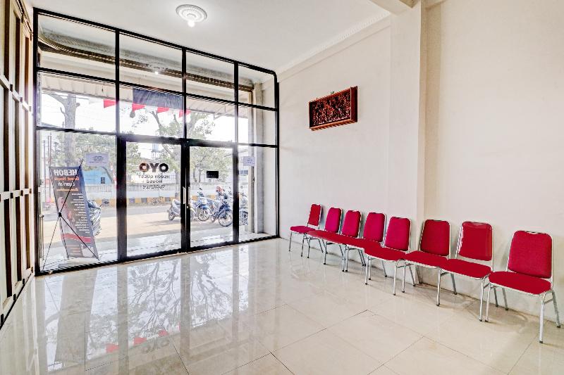 ホテル Oyo 90570 Heboh Guest House Syariah