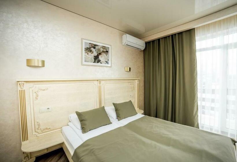 ペンション августин