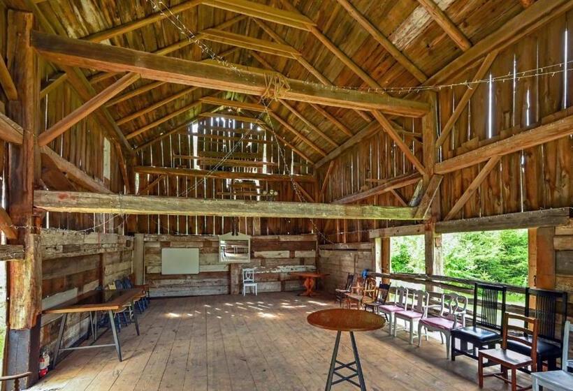פנסיון A Rustic Cabin In The Woods
