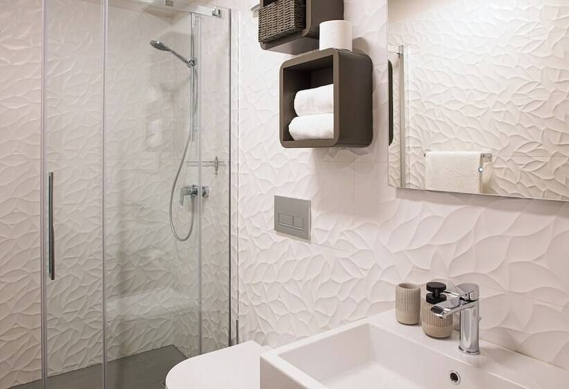 پانسیون Aldilà Art Rooms, Apartment And Vacation House