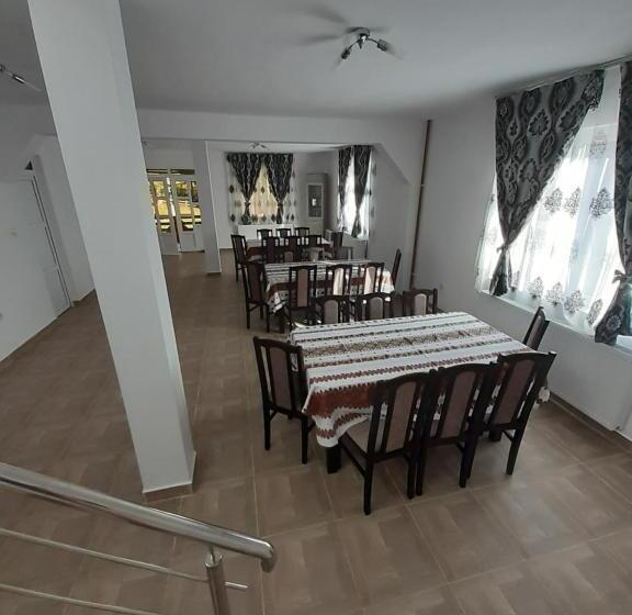 Пансион Cabana Colț De Rai