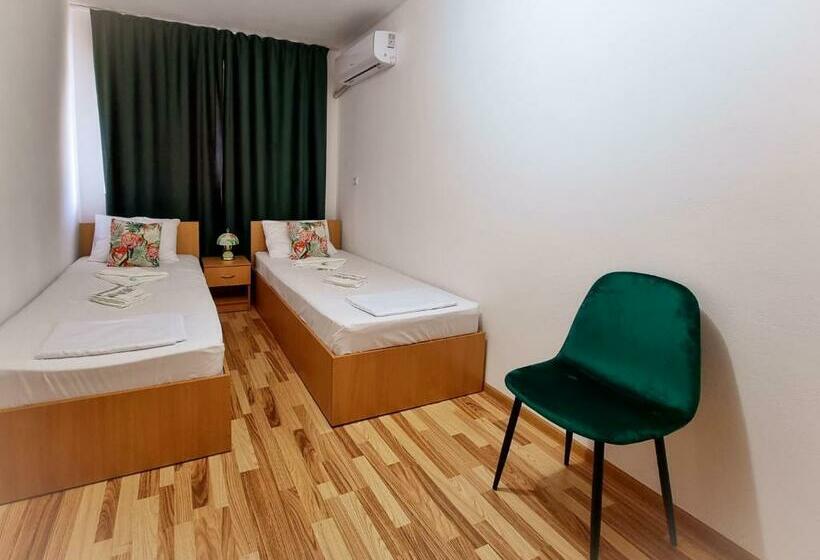 膳宿费 Casa Luis Coronini