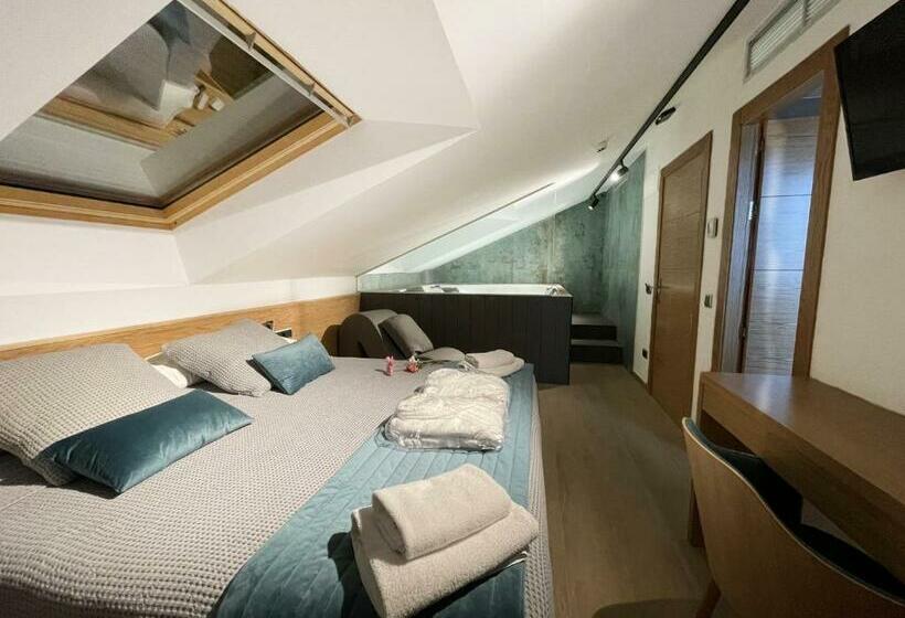 ペンション Hostal Restaurante Ibaisek