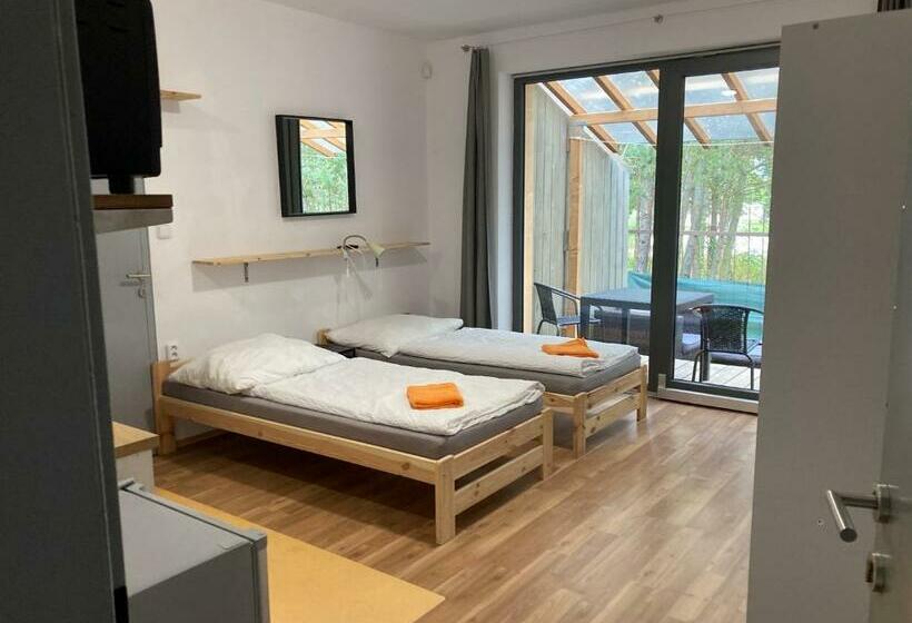 بنسيون Kuk Račice   Mini Apartman