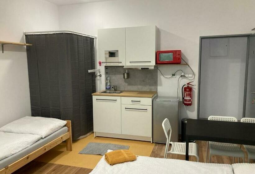 פנסיון Kuk Račice   Mini Apartman