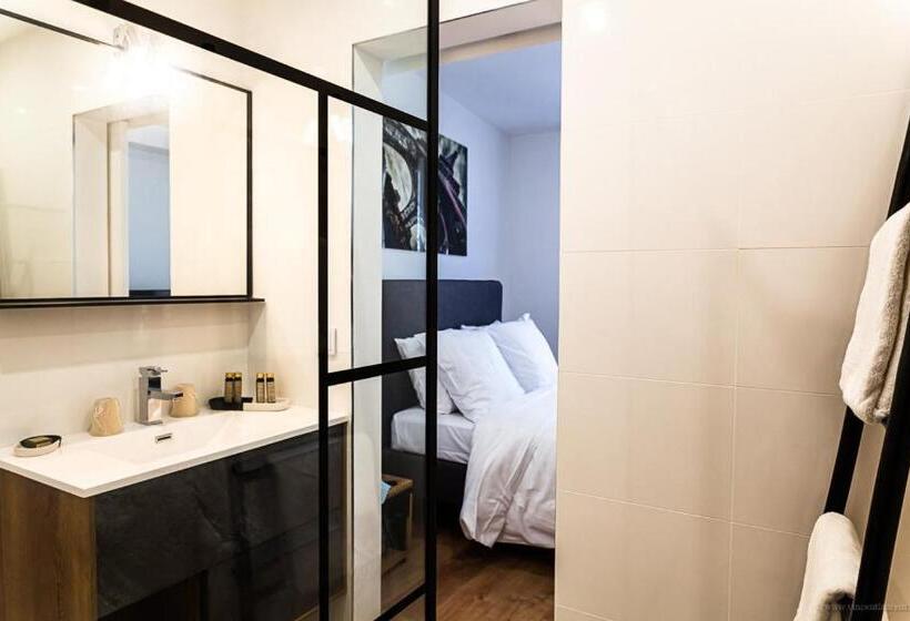 פנסיון La Clé Des Clos