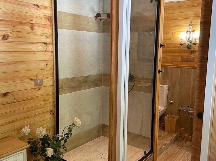 פנסיון Le Clos Des Senteurs De Chateauneuf De Grasse