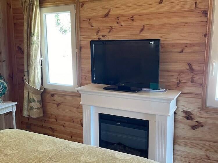 بنسيون Le Clos Des Senteurs De Chateauneuf De Grasse