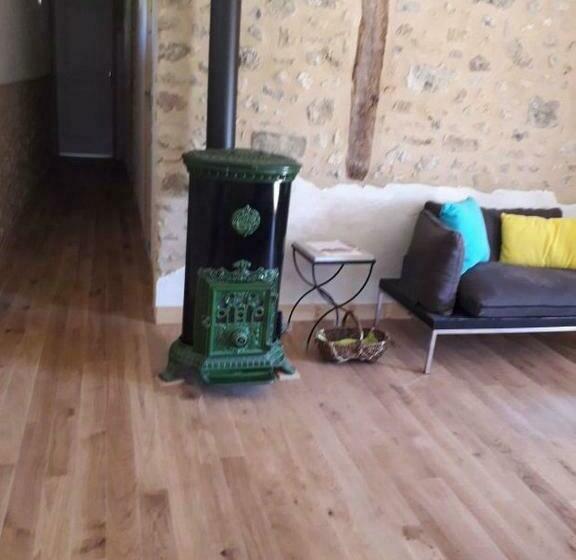 ペンション Le Perche Céronnais