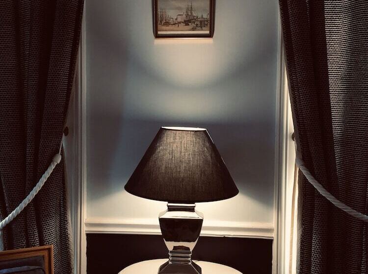 بنسيون Manoir Du Clap