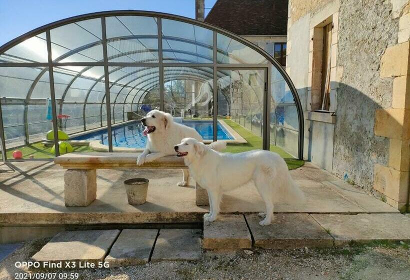 פנסיון Mon Château En Berry