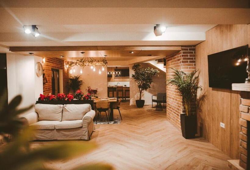 פנסיון Vila Casa Din Gradina