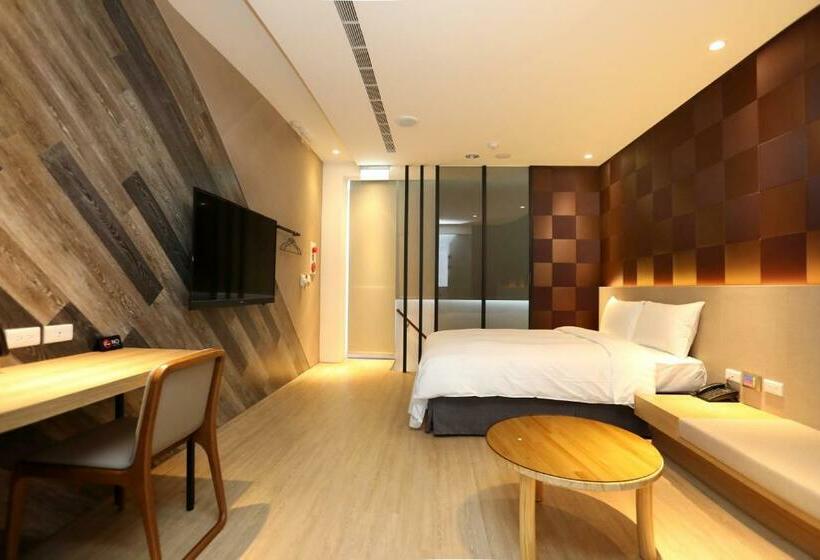 Sunline Motel & Resort