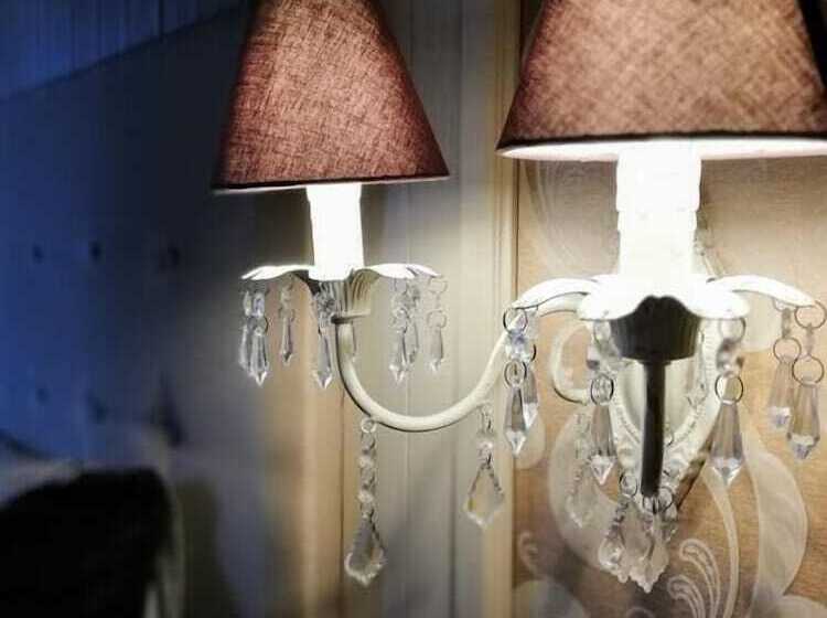 تختخواب و صبحانه Village Knights Accommodation