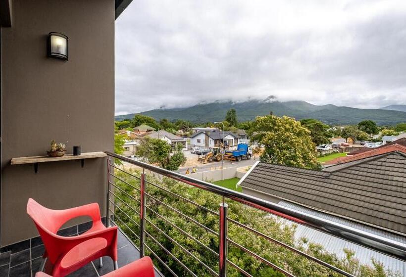 17onwellington Suites