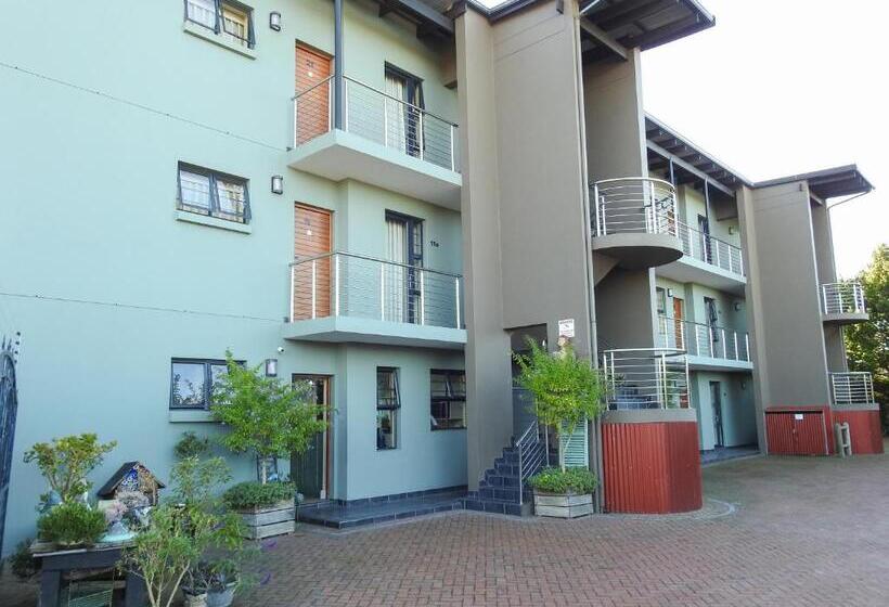 17onwellington Suites