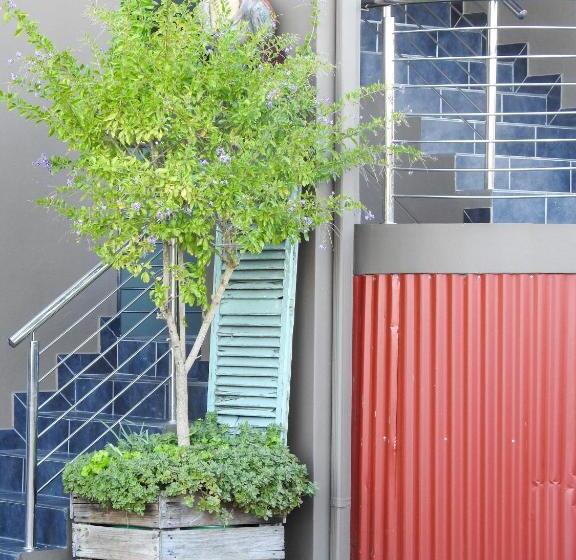 17onwellington Suites