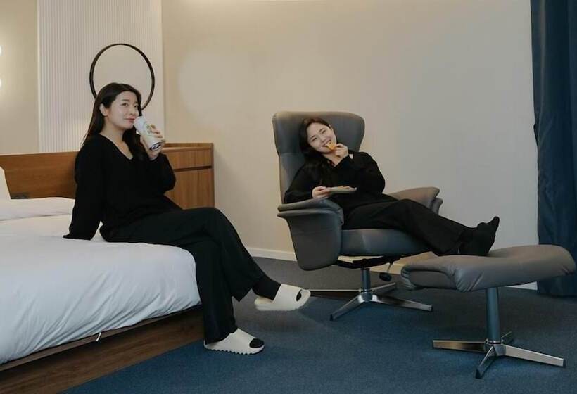 Aank Hotel Suwon
