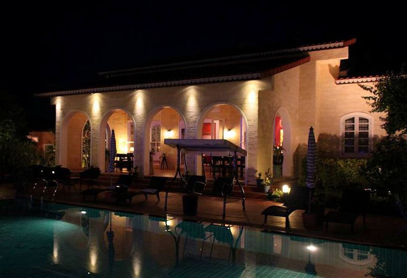 Pictory Garden Resort