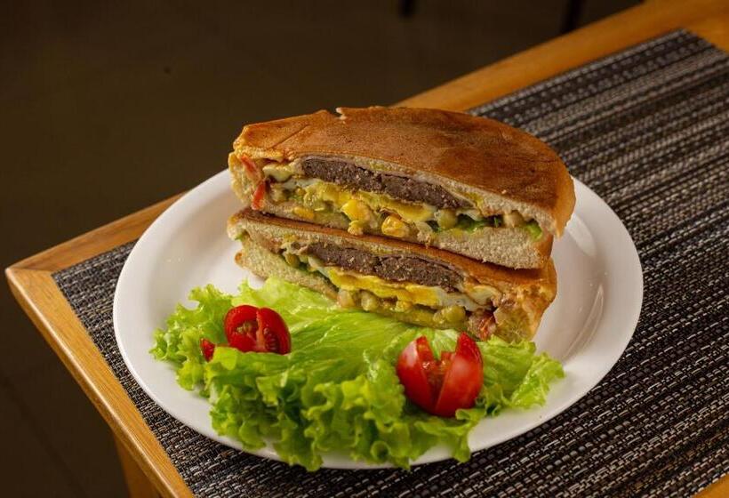 Emirates Hotel & Suites