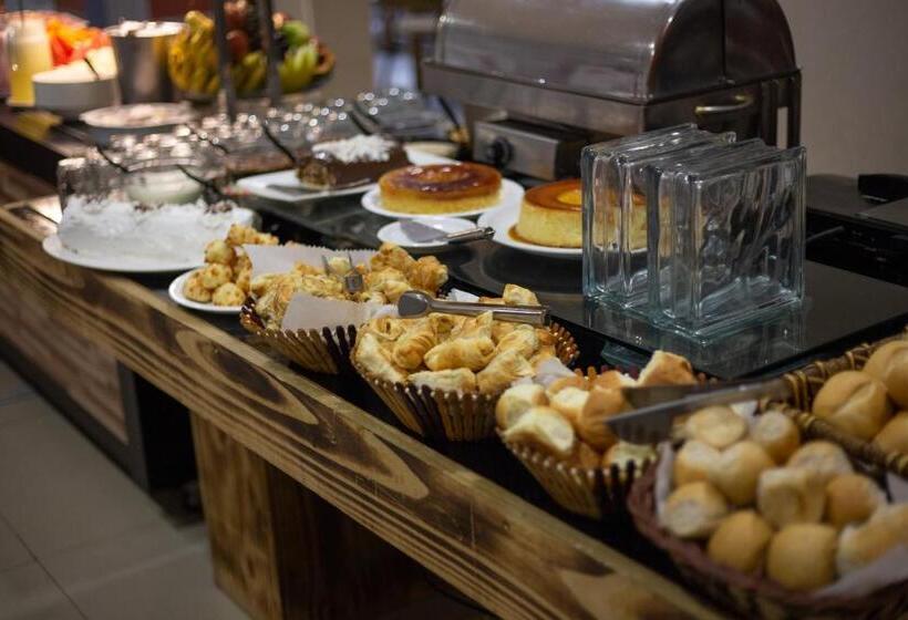 Emirates Hotel & Suites