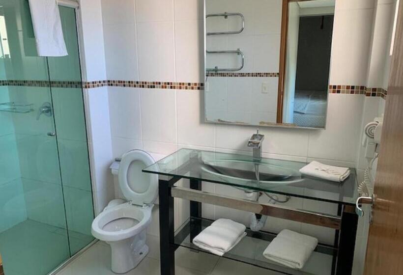 Emirates Hotel & Suites