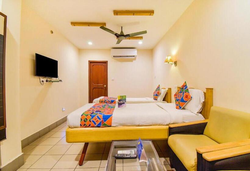 Fabhotel Kinera Comforts Railway Station