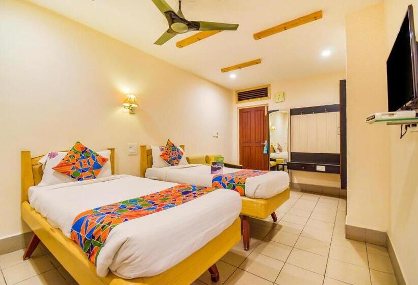 Fabhotel Kinera Comforts Railway Station