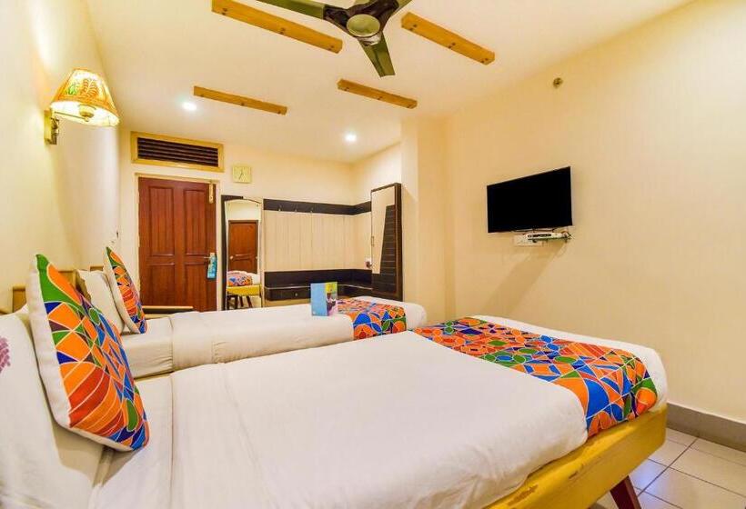 Fabhotel Kinera Comforts Railway Station