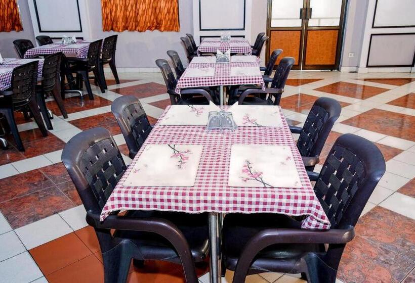 Fabhotel Kinera Comforts Railway Station